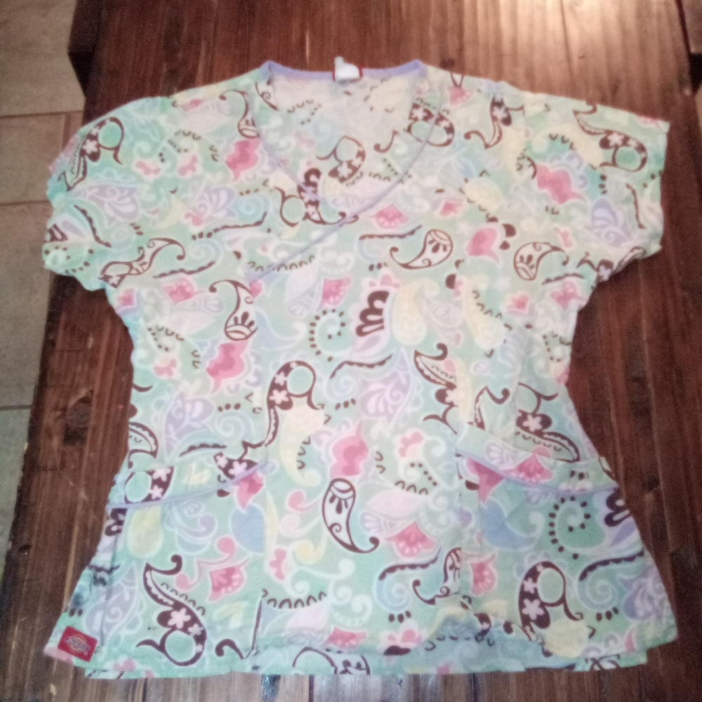 Scrub top